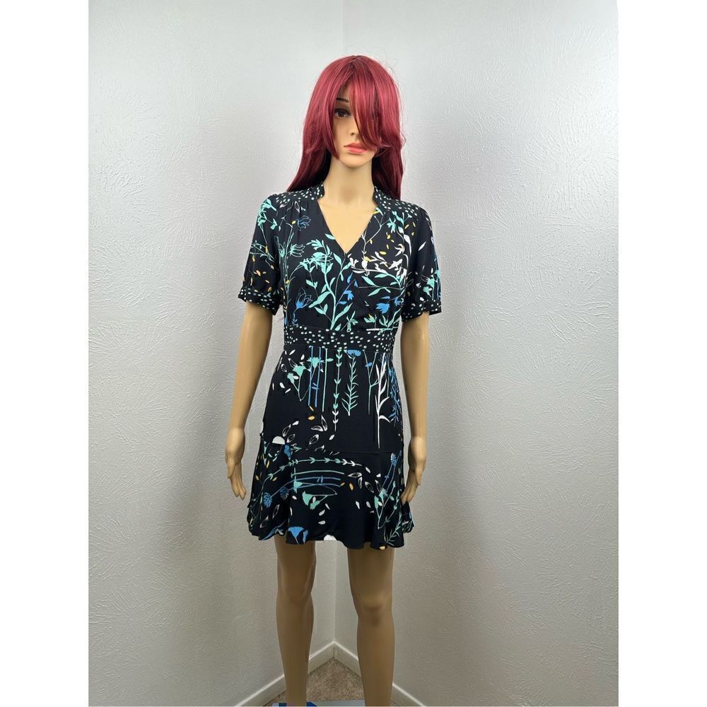 Parker Elijah Women’s Flutter Black dress Size 4